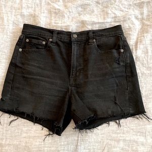 Gap High Rise 4” Black Short